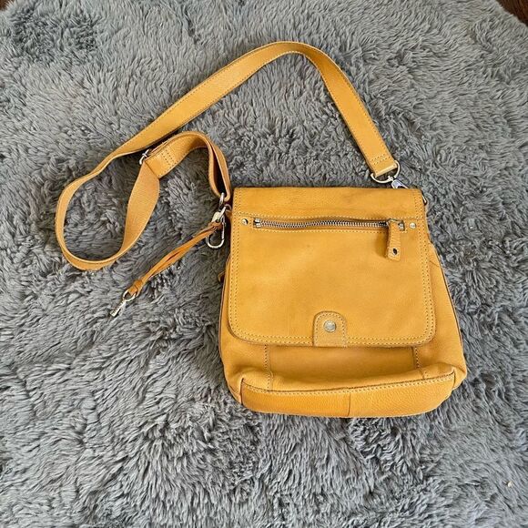 Fossil pebbled leather purse with built in‎ wallet - Picture 2 of 16